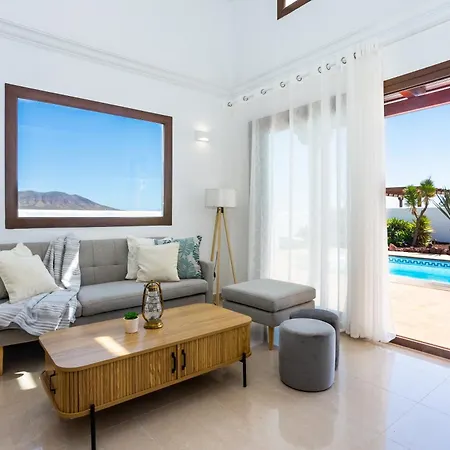 Vila Montanablanca Private Heated Pool & Stunning Views Playa Blanca (Lanzarote)